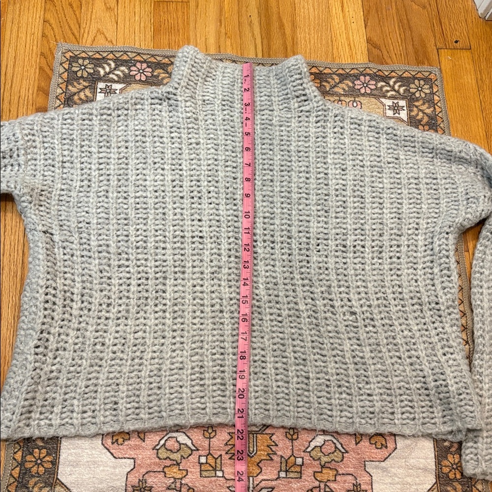 ✨ AERIE ✨ Gray Wool Alpaca Blend Cozy Chunky Turtleneck Sweater Size Small Flaw - Picture 9 of 9